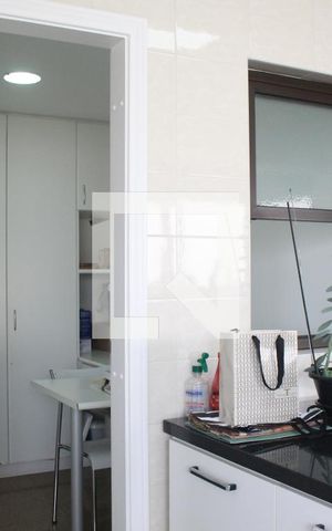 Apartamento à venda com 380m², 4 quartos e 5 vagasQuarto de Serviço 1