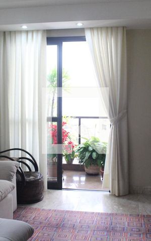 Apartamento à venda com 380m², 4 quartos e 5 vagasSala