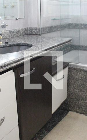 Apartamento à venda com 380m², 4 quartos e 5 vagasBanheiro Suíte 1