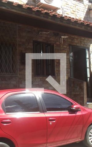 Casa à venda com 200m², 2 quartos e 1 vagaFachada