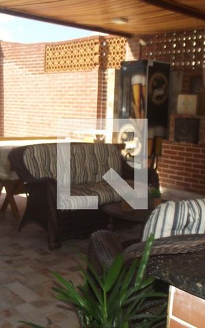 Casa à venda com 200m², 2 quartos e 1 vagaTerraço