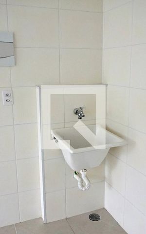Studio para alugar com 28m², 1 quarto e sem vaga Studio para alugar com 28m², 1 quarto e sem vagaÁrea de serviço