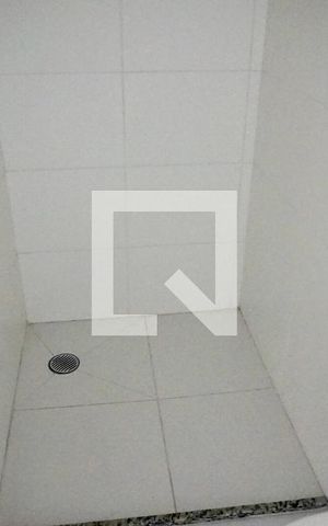Studio para alugar com 28m², 1 quarto e sem vaga Studio para alugar com 28m², 1 quarto e sem vagaBanheiro