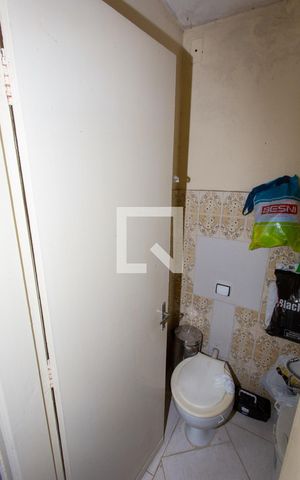 Casa à venda com 200m², 3 quartos e 3 vagas Casa à venda com 200m², 3 quartos e 3 vagasBanheiro 3