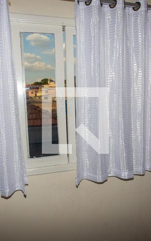 Casa à venda com 200m², 3 quartos e 3 vagas Casa à venda com 200m², 3 quartos e 3 vagasQuarto 1