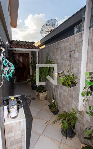 Casa à venda com 200m², 3 quartos e 3 vagas Casa à venda com 200m², 3 quartos e 3 vagasQuintal