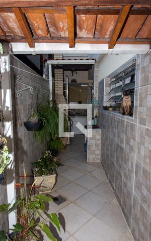 Casa à venda com 200m², 3 quartos e 3 vagas Casa à venda com 200m², 3 quartos e 3 vagasQuintal