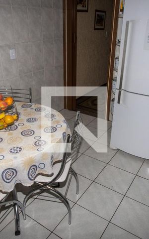 Casa à venda com 200m², 3 quartos e 3 vagas Casa à venda com 200m², 3 quartos e 3 vagasCozinha