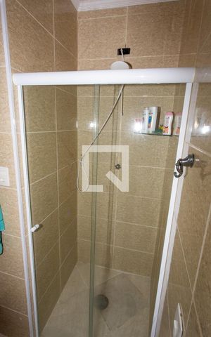 Casa à venda com 200m², 3 quartos e 3 vagas Casa à venda com 200m², 3 quartos e 3 vagasBanheiro 1