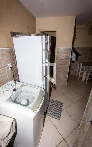 Casa à venda com 200m², 3 quartos e 3 vagas Casa à venda com 200m², 3 quartos e 3 vagasÁrea de Serviço