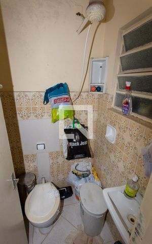 Casa à venda com 200m², 3 quartos e 3 vagas Casa à venda com 200m², 3 quartos e 3 vagasBanheiro 3
