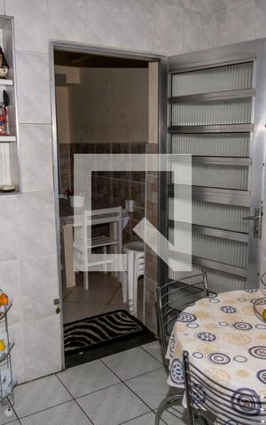 Casa à venda com 200m², 3 quartos e 3 vagas Casa à venda com 200m², 3 quartos e 3 vagasCozinha