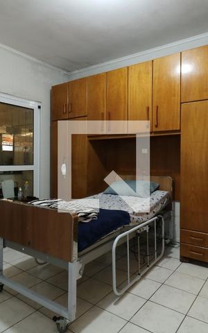 Casa à venda com 400m², 2 quartos e 6 vagasSuite