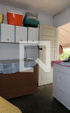 Casa à venda com 400m², 2 quartos e 6 vagasÁrea de Serviço