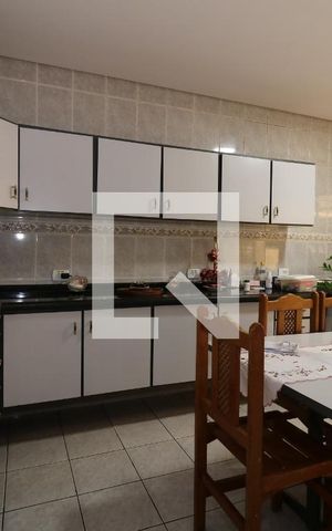 Casa à venda com 400m², 2 quartos e 6 vagasCozinha