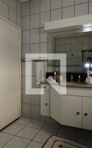 Casa à venda com 400m², 2 quartos e 6 vagasBanheiro Social