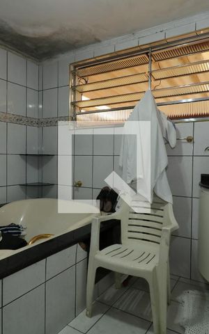 Casa à venda com 400m², 2 quartos e 6 vagasBanheiro da Suite