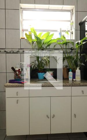 Casa à venda com 400m², 2 quartos e 6 vagasBanheiro Social