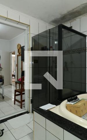 Casa à venda com 400m², 2 quartos e 6 vagasBanheiro da Suite