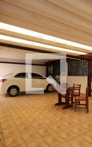 Casa à venda com 400m², 2 quartos e 6 vagasQuintal