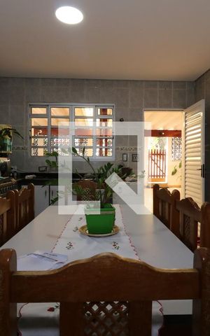 Casa à venda com 400m², 2 quartos e 6 vagasCozinha