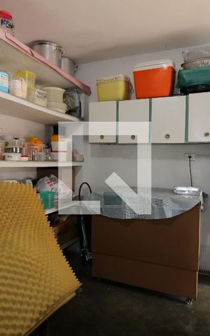 Casa à venda com 400m², 2 quartos e 6 vagasÁrea de Serviço