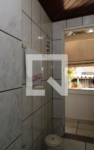 Casa à venda com 400m², 2 quartos e 6 vagasÁrea comum - Banheiro