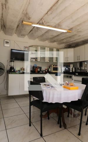 Casa à venda com 400m², 2 quartos e 6 vagasÁrea comum - Cozinha