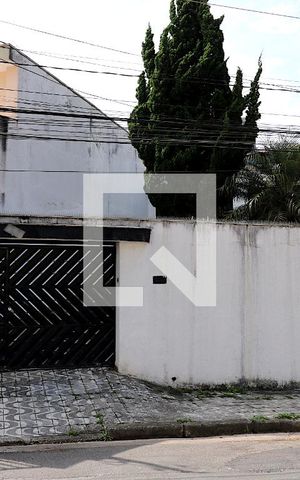 Casa à venda com 400m², 2 quartos e 6 vagasFachada