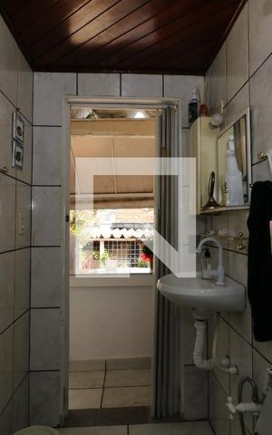 Casa à venda com 400m², 2 quartos e 6 vagasÁrea comum - Banheiro