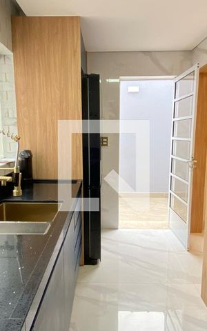 Casa à venda com 280m², 4 quartos e 2 vagasCozinha