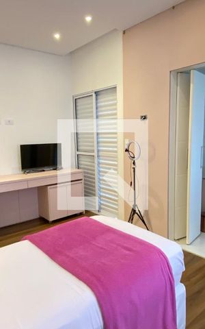 Casa à venda com 280m², 4 quartos e 2 vagasSuíte 1