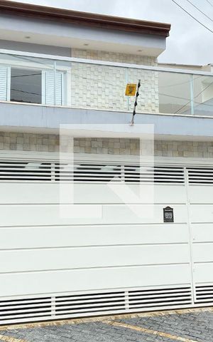 Casa à venda com 280m², 4 quartos e 2 vagasFachada da Casa