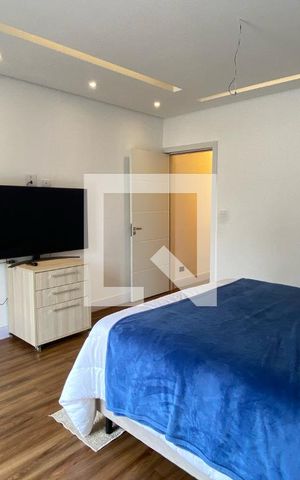 Casa à venda com 280m², 4 quartos e 2 vagasSuíte 3