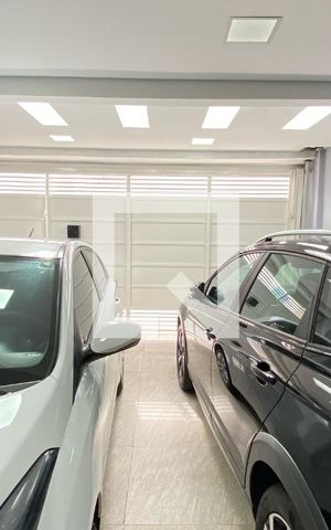 Casa à venda com 280m², 4 quartos e 2 vagasÁrea comum - Garagem
