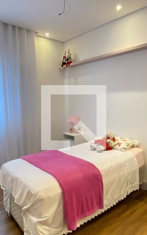 Casa à venda com 280m², 4 quartos e 2 vagasSuíte 1