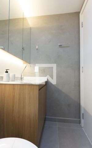 Apartamento para alugar com 27m², 1 quarto e sem vaga Apartamento para alugar com 27m², 1 quarto e sem vagaBanheiro da Suíte