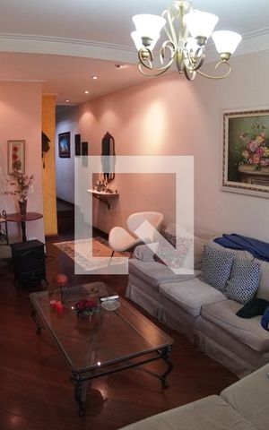 Casa à venda com 165m², 3 quartos e 3 vagasSala