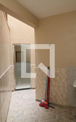 Casa para alugar com 90m², 2 quartos e 1 vagaÁrea de Serviço