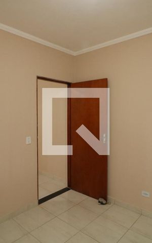 Casa para alugar com 90m², 2 quartos e 1 vagaQuarto