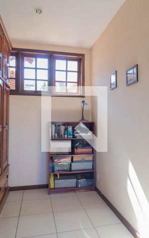 Casa à venda com 450m², 6 quartos e 4 vagasCloset do Quarto 5