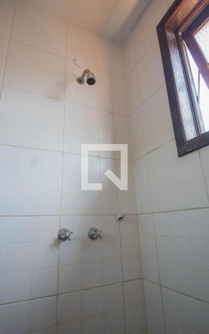 Casa à venda com 450m², 6 quartos e 4 vagasBanheiro 2