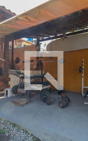 Casa à venda com 450m², 6 quartos e 4 vagasAcademia