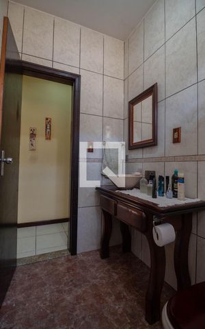 Casa à venda com 450m², 6 quartos e 4 vagasBanheiro 3