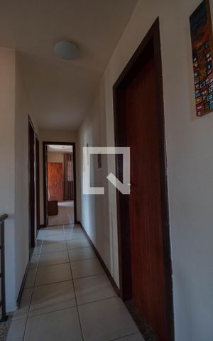 Casa à venda com 450m², 6 quartos e 4 vagasCorredor