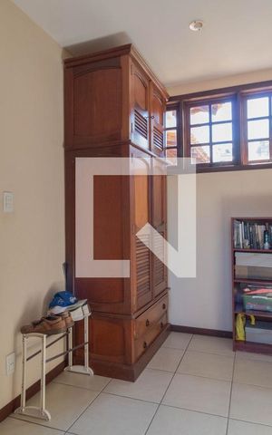 Casa à venda com 450m², 6 quartos e 4 vagasCloset do Quarto 5