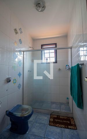 Casa à venda com 450m², 6 quartos e 4 vagasBanheiro 2