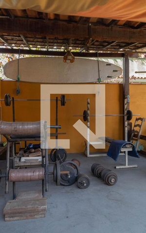 Casa à venda com 450m², 6 quartos e 4 vagasAcademia