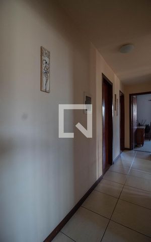 Casa à venda com 450m², 6 quartos e 4 vagasCorredor