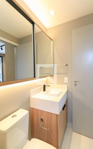 Studio para alugar com 29m², 1 quarto e sem vaga Studio para alugar com 29m², 1 quarto e sem vagaBanheiro
